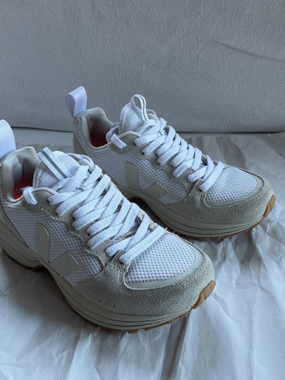 $190 Veja Venturi Sneaker Womens 37 US 6 6.5 Alveomesh White Pierre Natural
